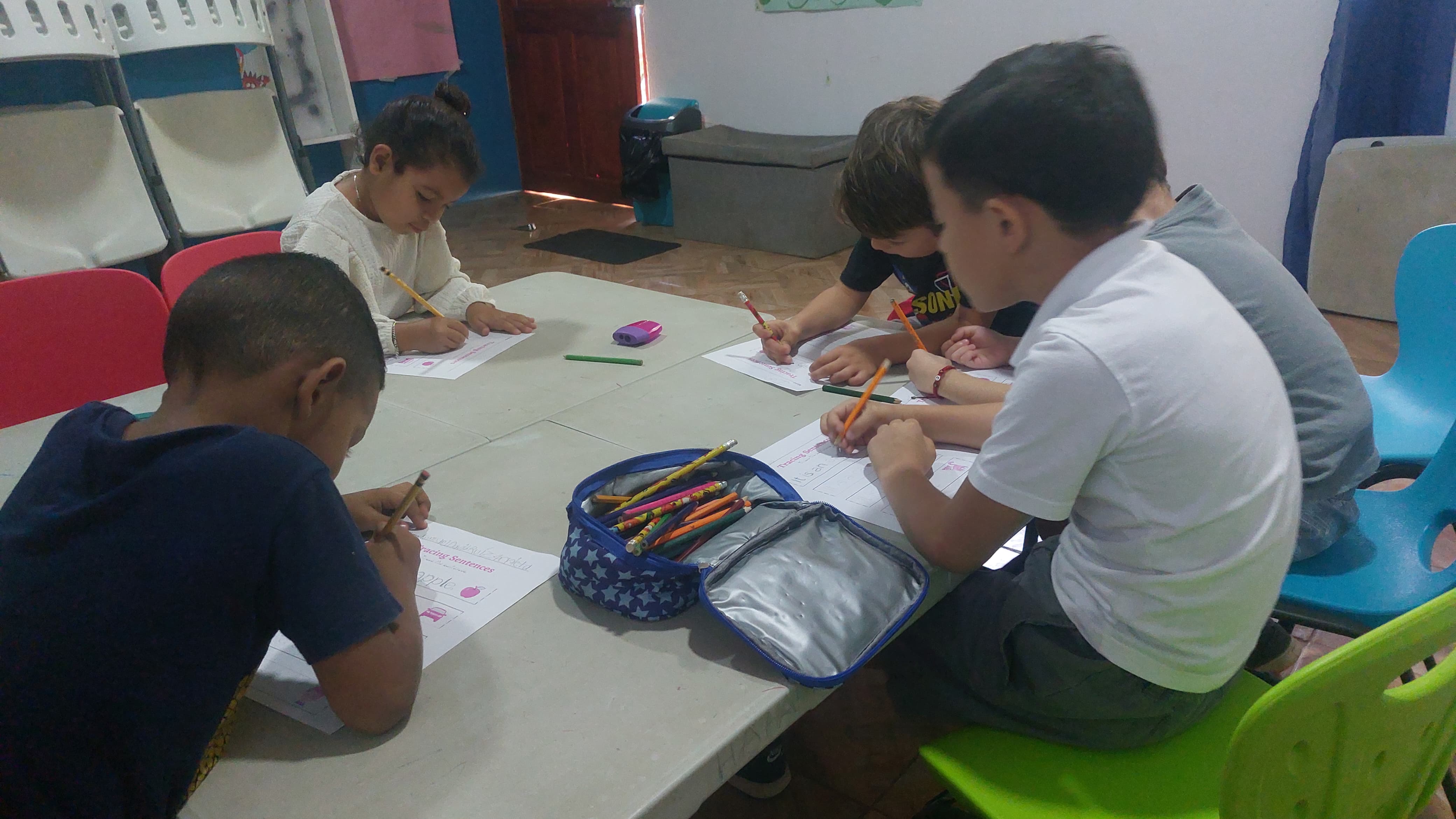 Clases de ñinos en Lexis Tamarindo