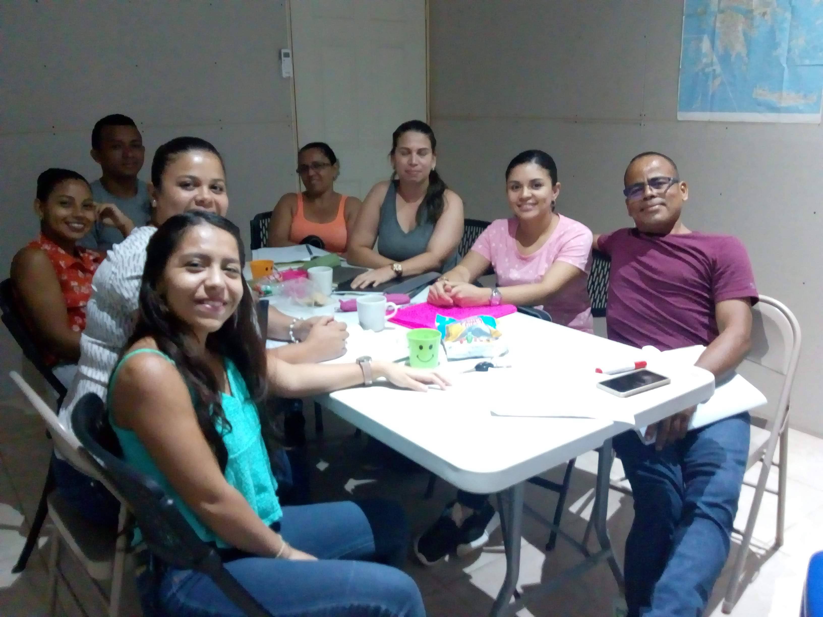 Clases de adultos en Lexis Tamarindo