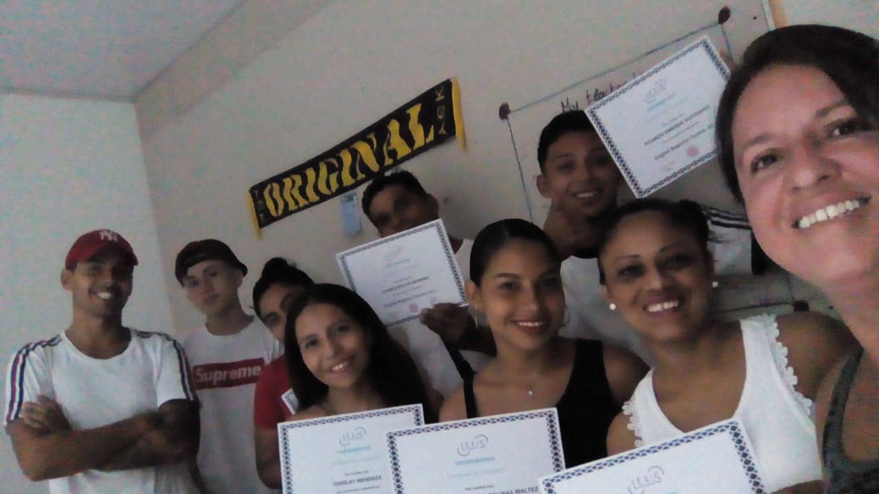 Graduación de jóvenes y niños en Lexis Tamarindo