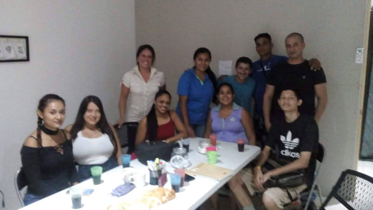 Clases de adultos en Lexis Tamarindo