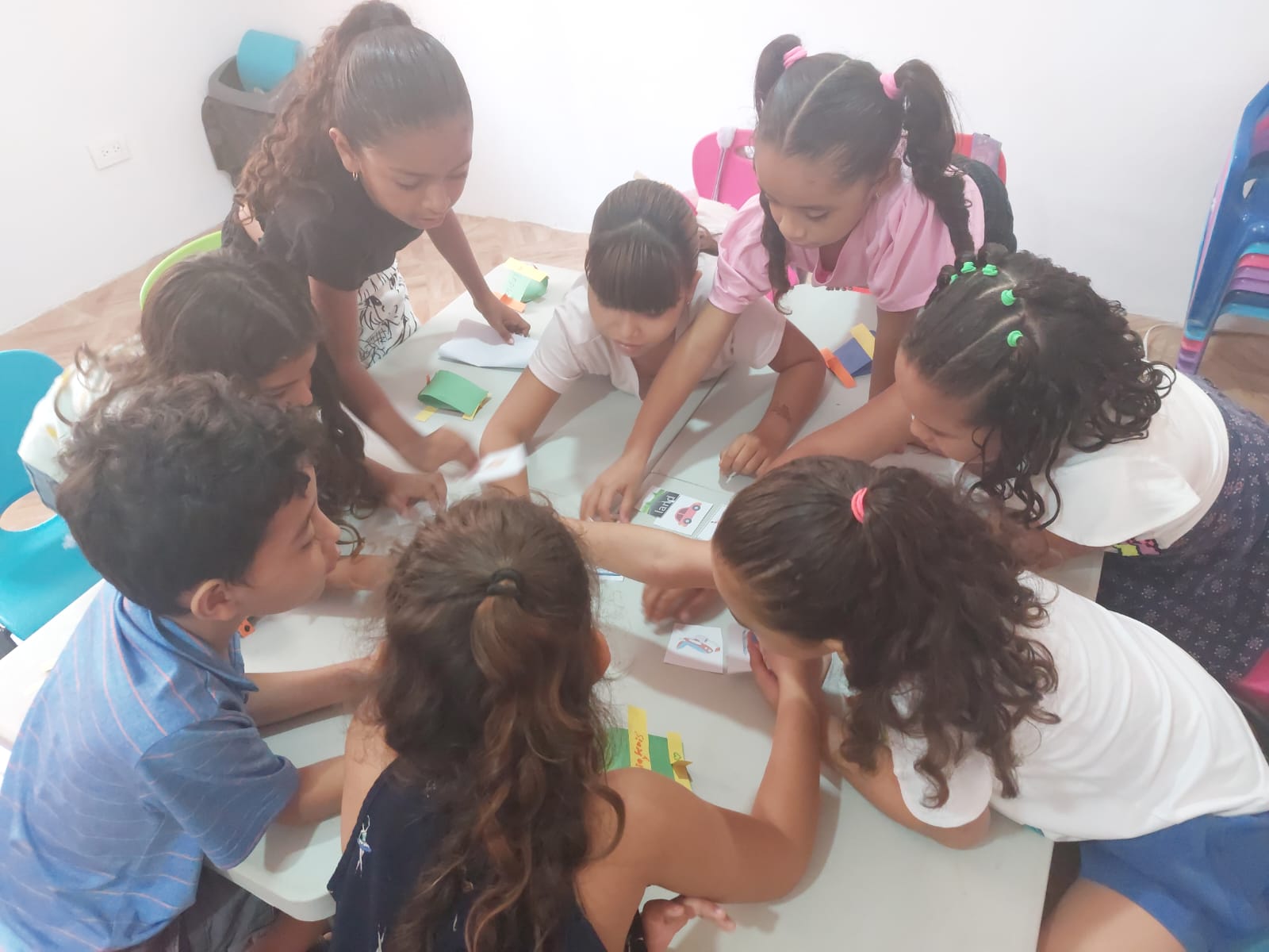 Clases de jóvenes en Lexis Tamarindo